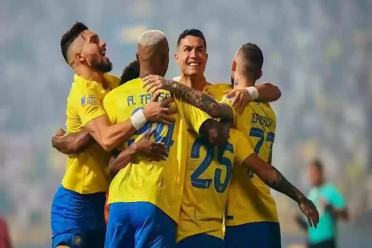 رجال النصر يتفرجون عليه وهو يؤخذ من جمهوره!