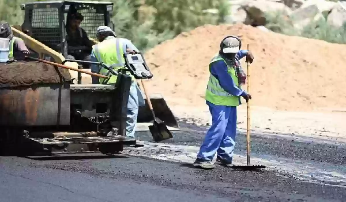 بدء تأهيل وسفلتة عدد من الشوارع في الطائف لهذا السبب.