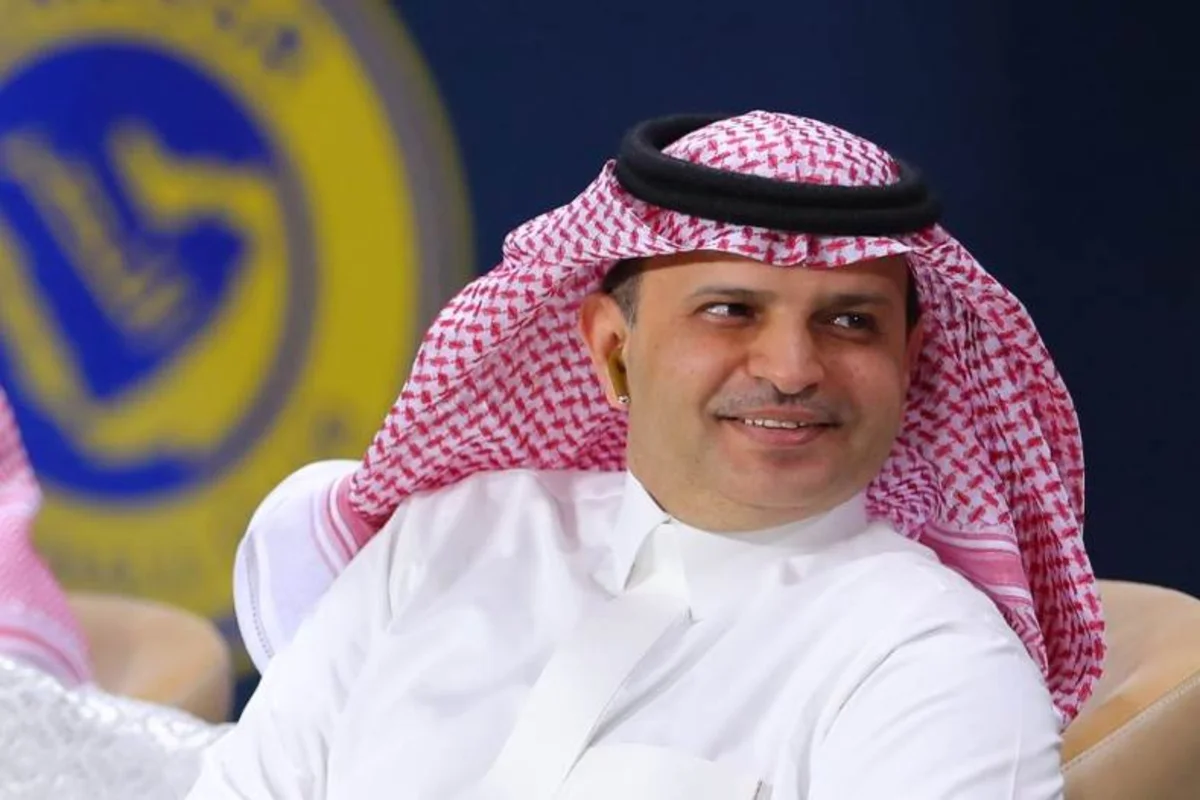 مسلي آل معمر رئيس نادي النصر